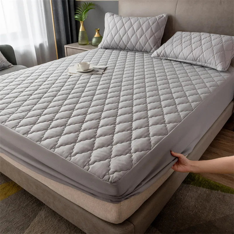 Waterproof Mattress Protector / Topper